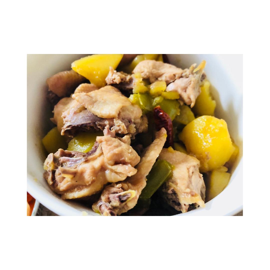 土豆炖鸡块