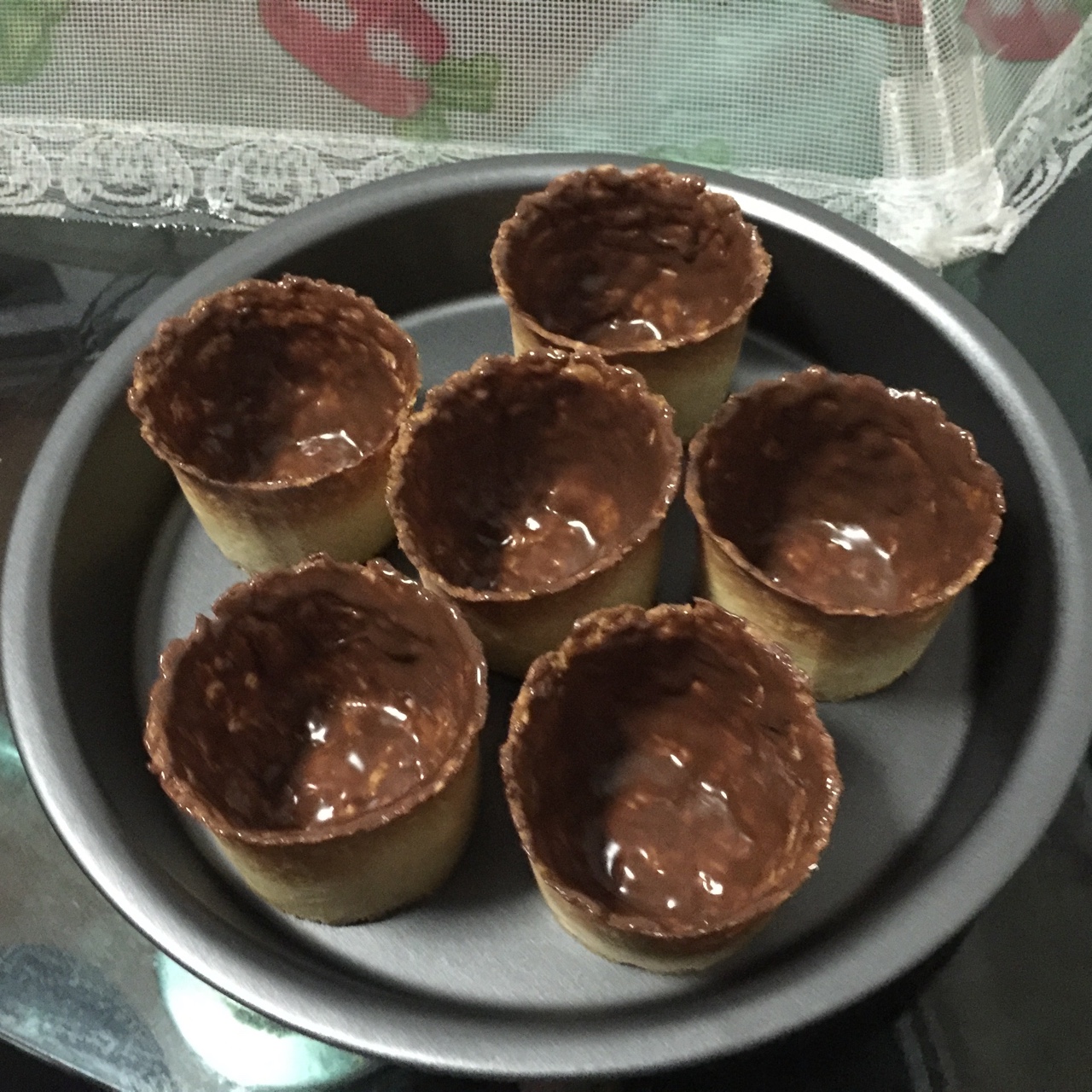 坚果黑巧克力曲奇牛奶杯 Milk-and-Cookie Shots