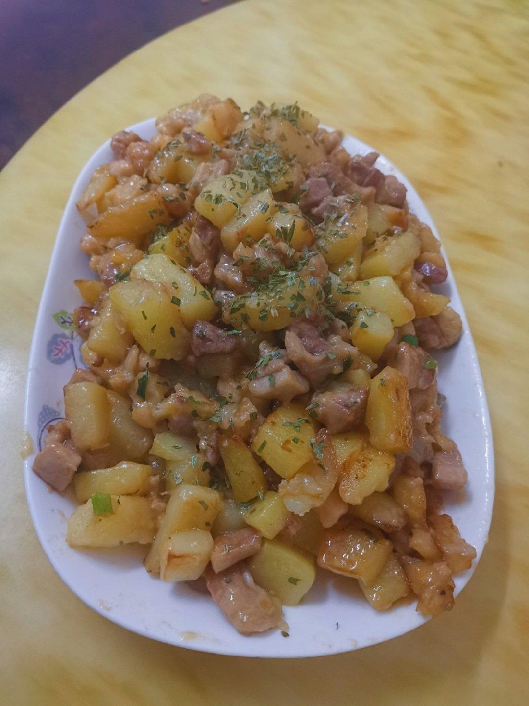 一道怎么做都好吃的干煎土豆鸡丁（红烧，咖喱，椒盐，孜然）