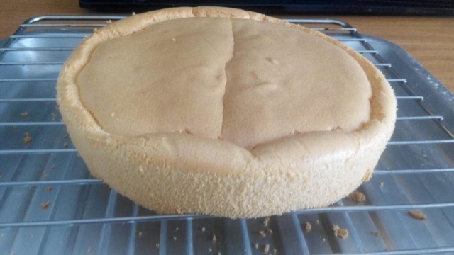 烤箱做蛋糕（戚风蛋糕的做法）