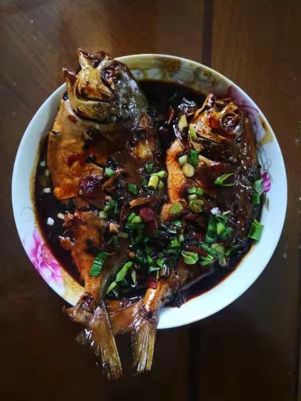 糖醋金鲳鱼也适用于其它海鱼的做法，不用煎水煮鲳鳊鱼😋。