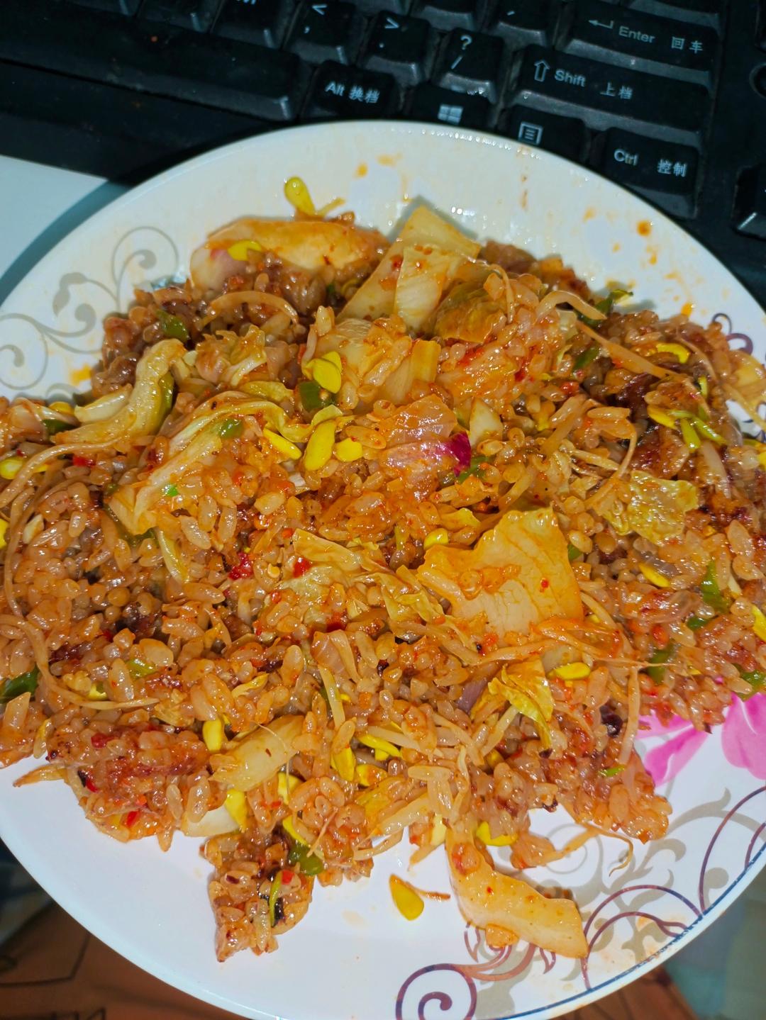 剩米饭最好的归宿——辣白菜炒饭