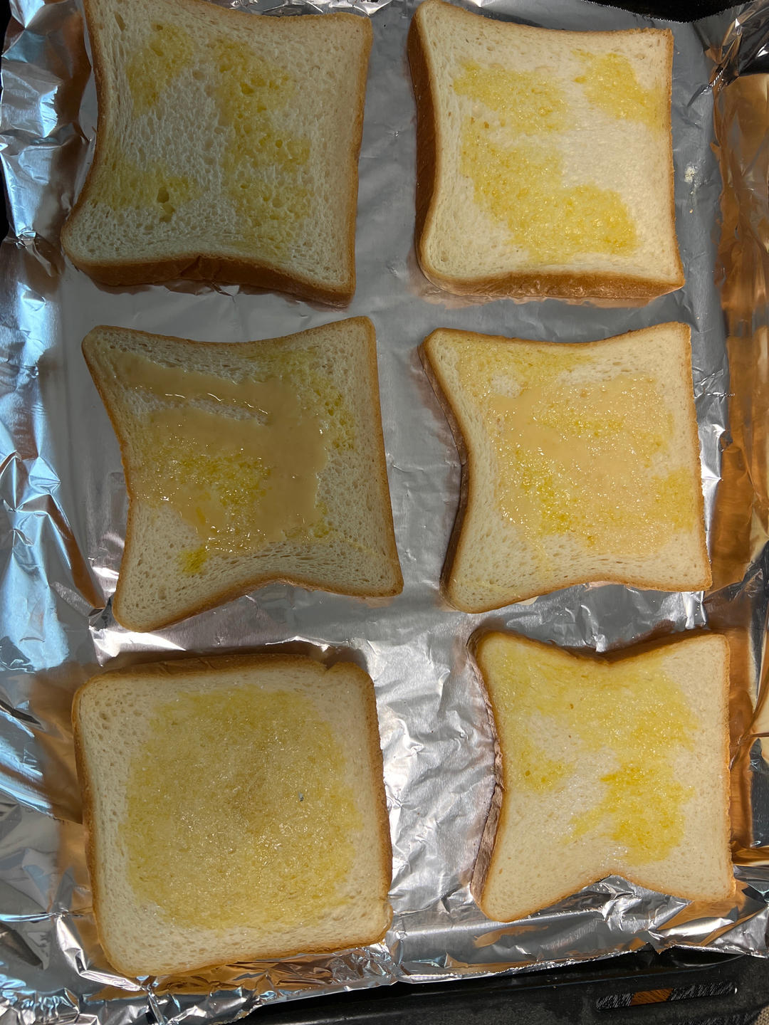 秒杀烧烤店!!幸福感爆棚的【烤面包片】夹心吐司的超神仙吃法！！！