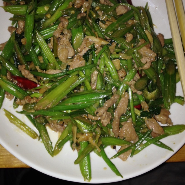 芹菜炒肉