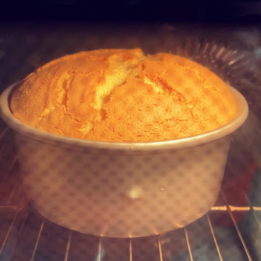 香草味六寸戚风蛋糕的做法