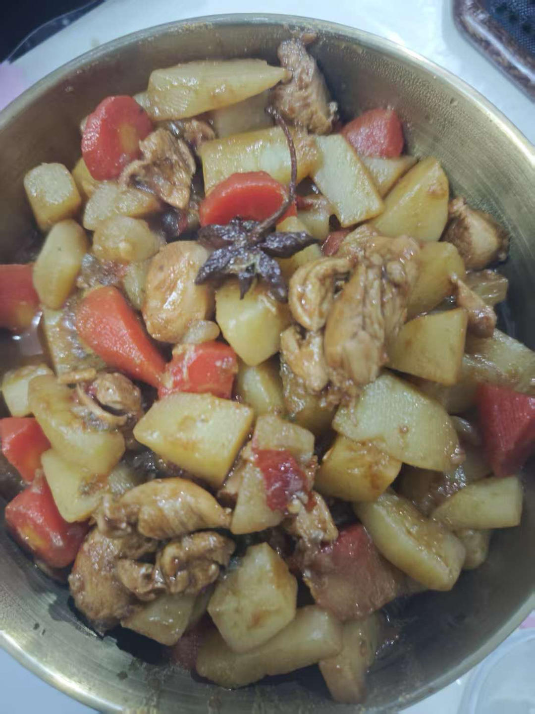 土豆胡萝卜烧鸡腿