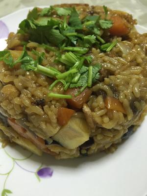 排骨腊肠香菇土豆胡萝卜闷饭电饭锅版的做法 步骤11
