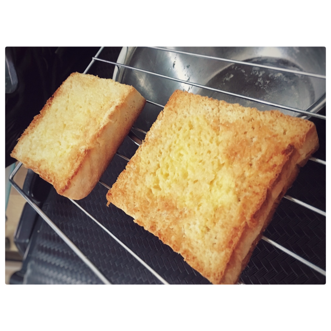 顽云做的炼乳烤吐司