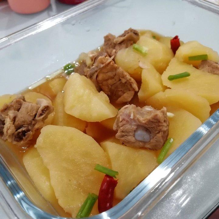 土豆炖排骨