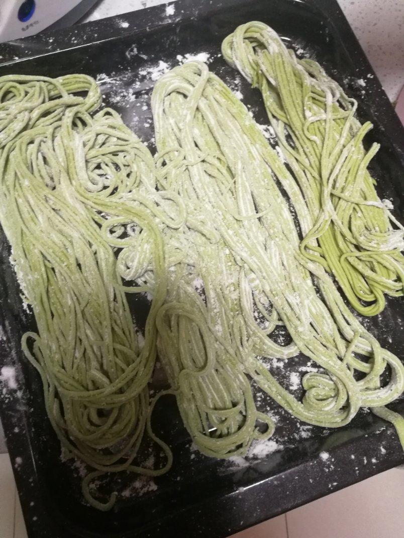 快手纯手工擀面条