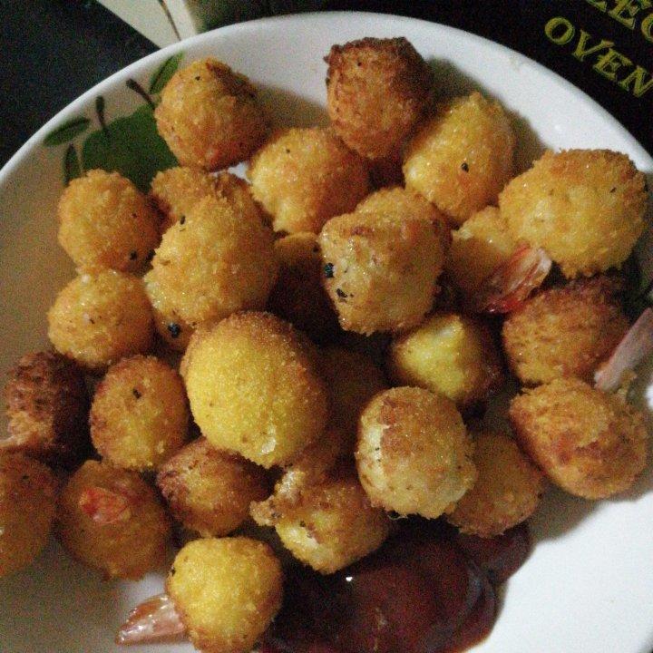 土豆泥鲜虾球