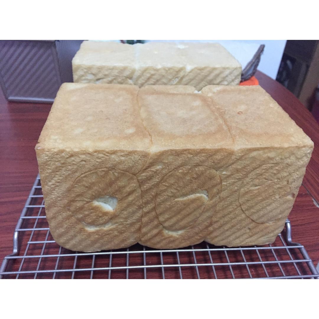 超醇鲜奶吐司