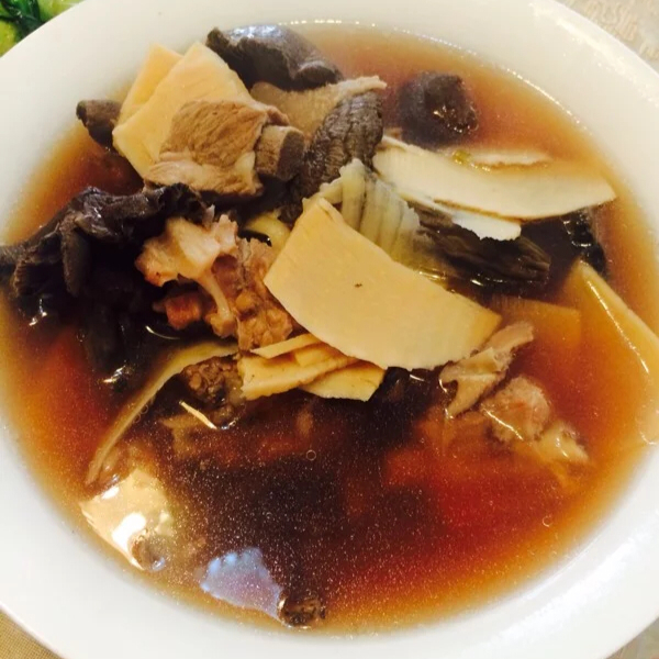 红菇排骨汤