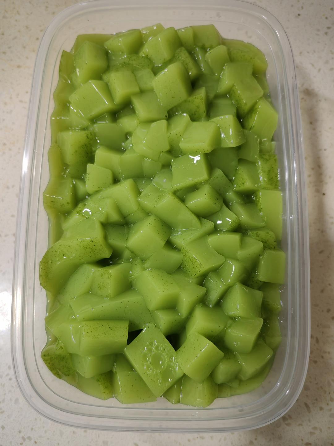 艾草的另一种清凉吃法- -艾草凉粉，不要高热量的青团