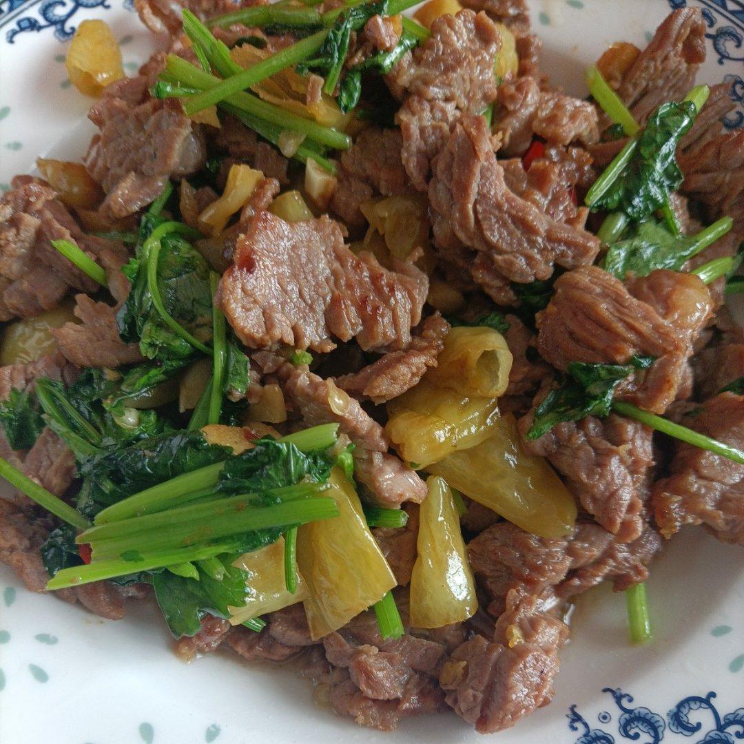 小炒黄牛肉，肉嫩味香！太好吃了简直是米饭杀手！