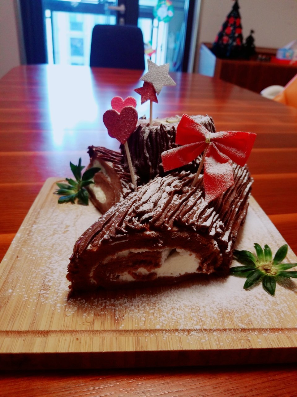 圣诞巧克力栗蓉树根蛋糕