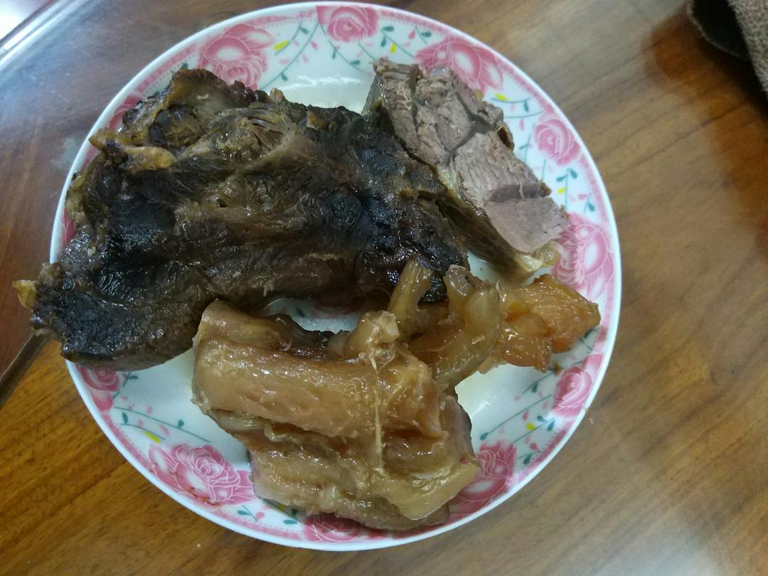 卤牛肉