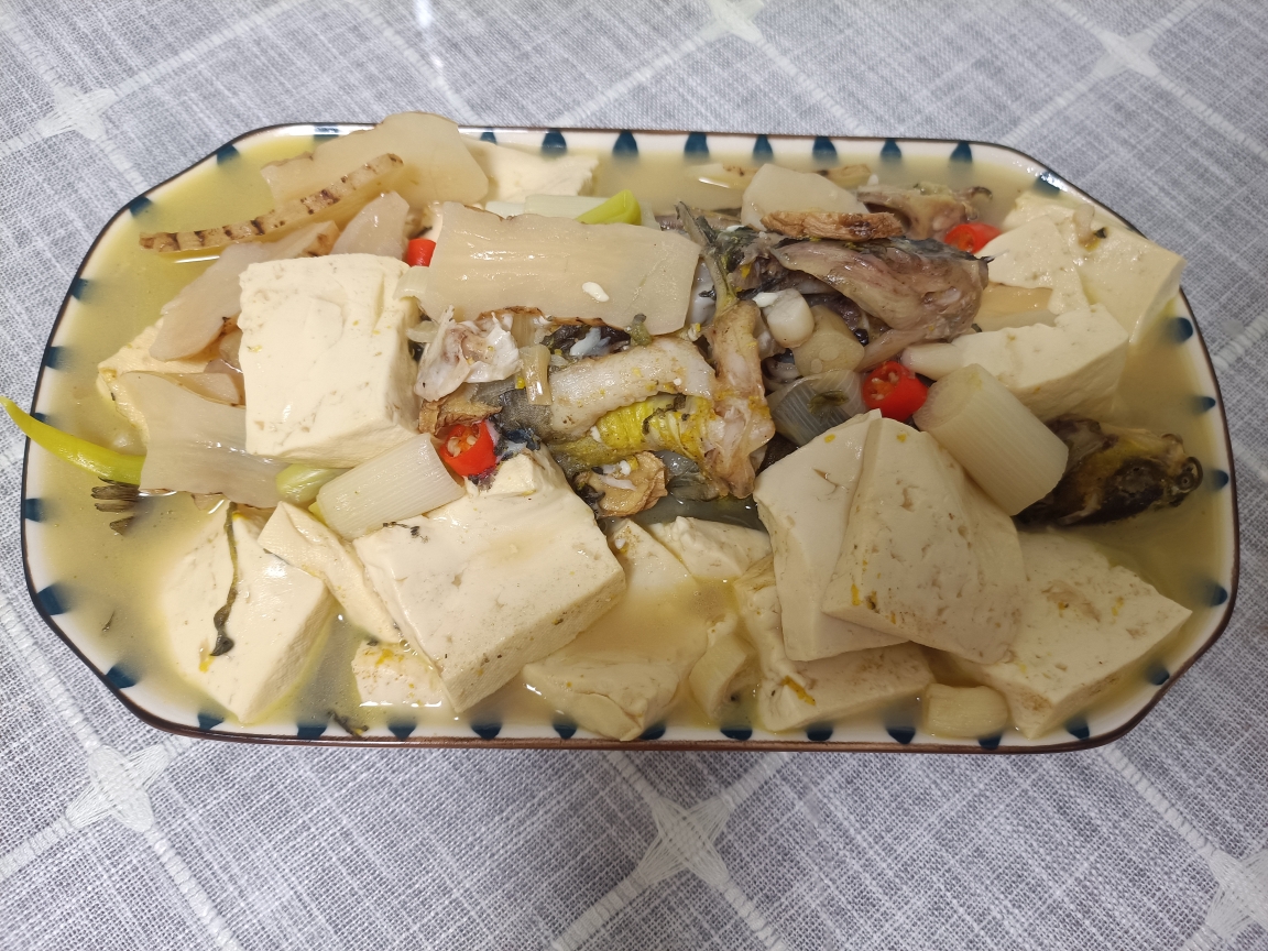 🐟嘎鱼炖豆腐🐟的做法