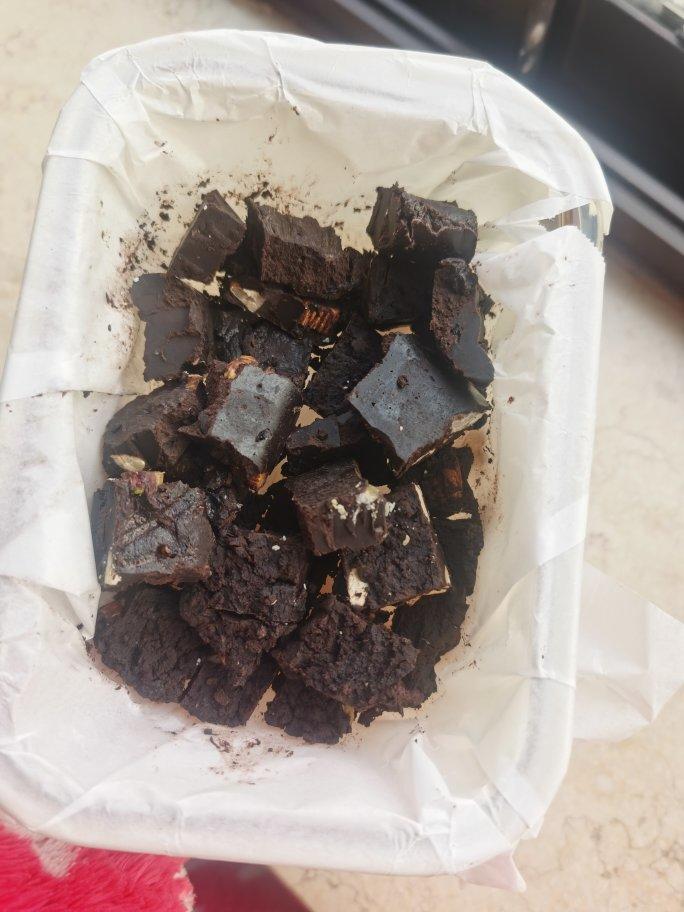 可可粉和淡奶油做的巧克力