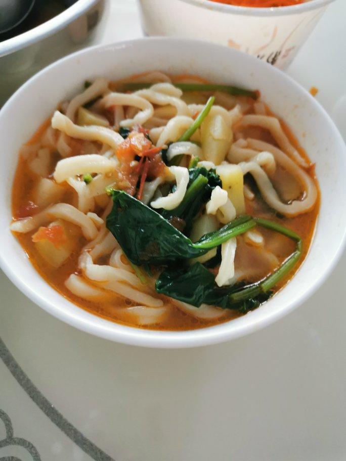 养胃西红柿土豆汤面