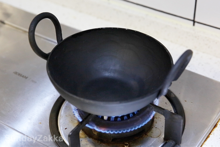 Fog linen work纯铁锅的开锅、使用和保养的做法 步骤3