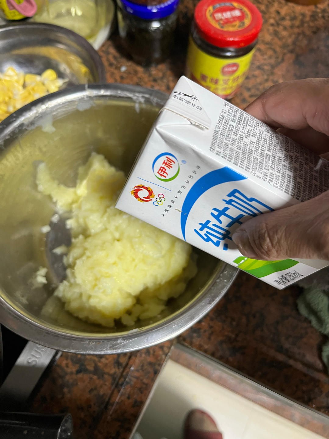 纯奶手撕吐司的做法 步骤1