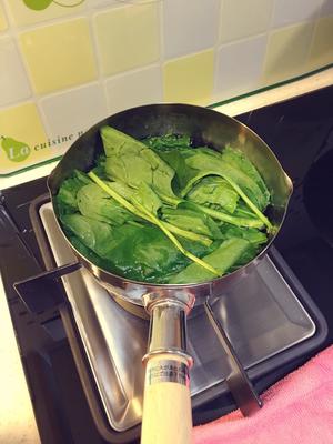 vitamix轻断食蔬菜汁食谱之绿汁的做法 步骤2