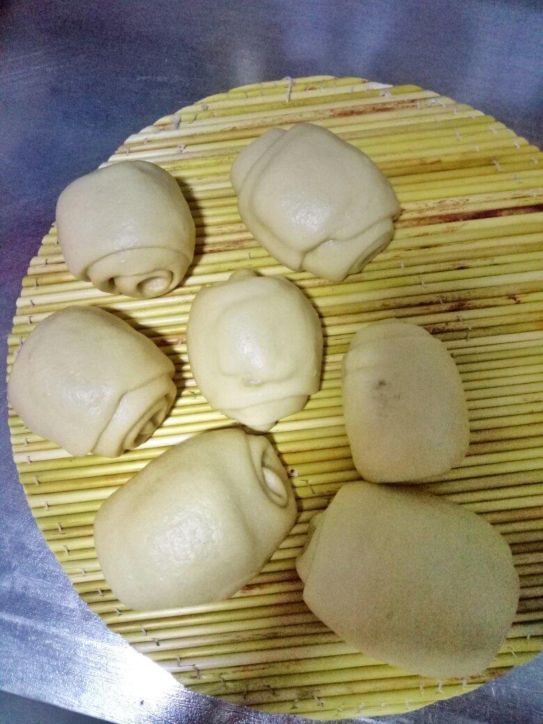 食肉动物的培根馒头卷