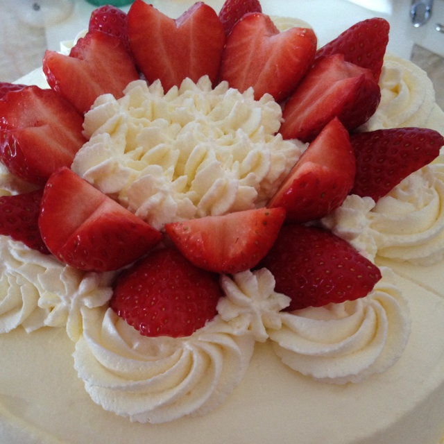 《Tinrry+》草莓奶油蛋糕（8寸配方）