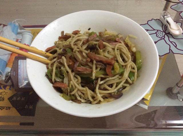 三丝炒面：炒面如何不粘锅