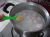 鲍杏菇滚肉丸汤的做法 步骤5