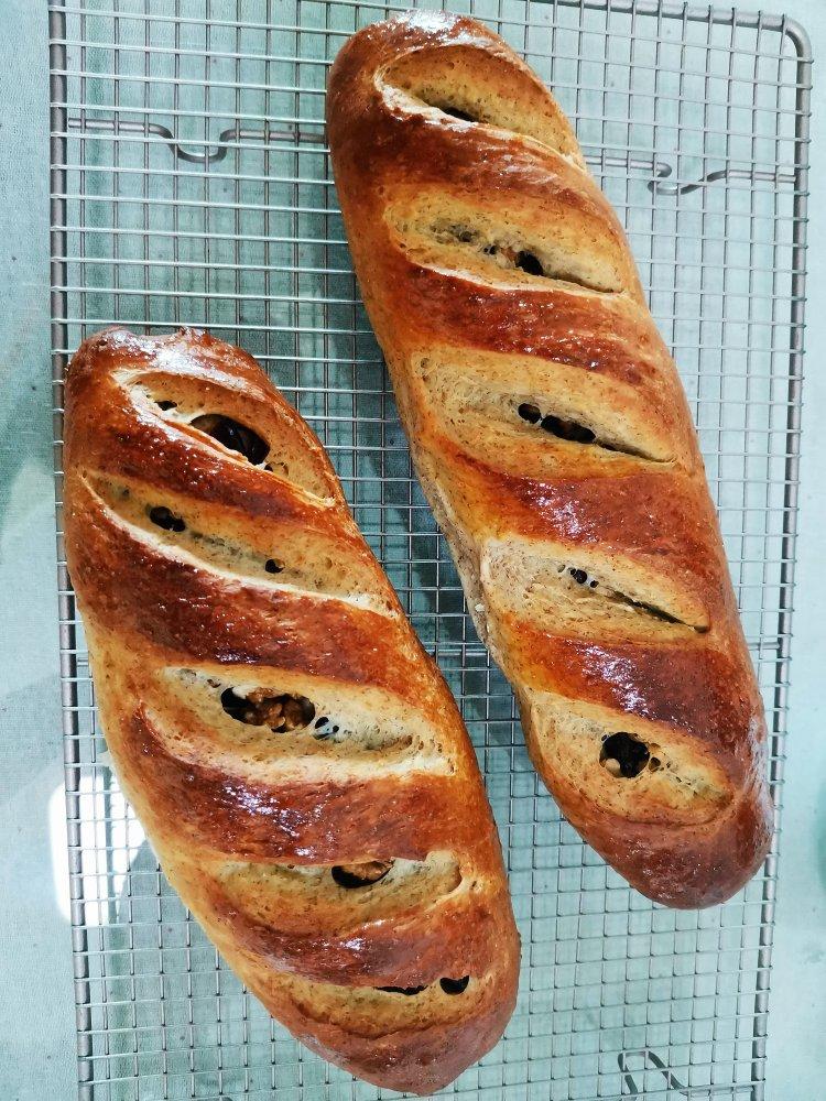 风靡代购店的新疆果仁大列巴