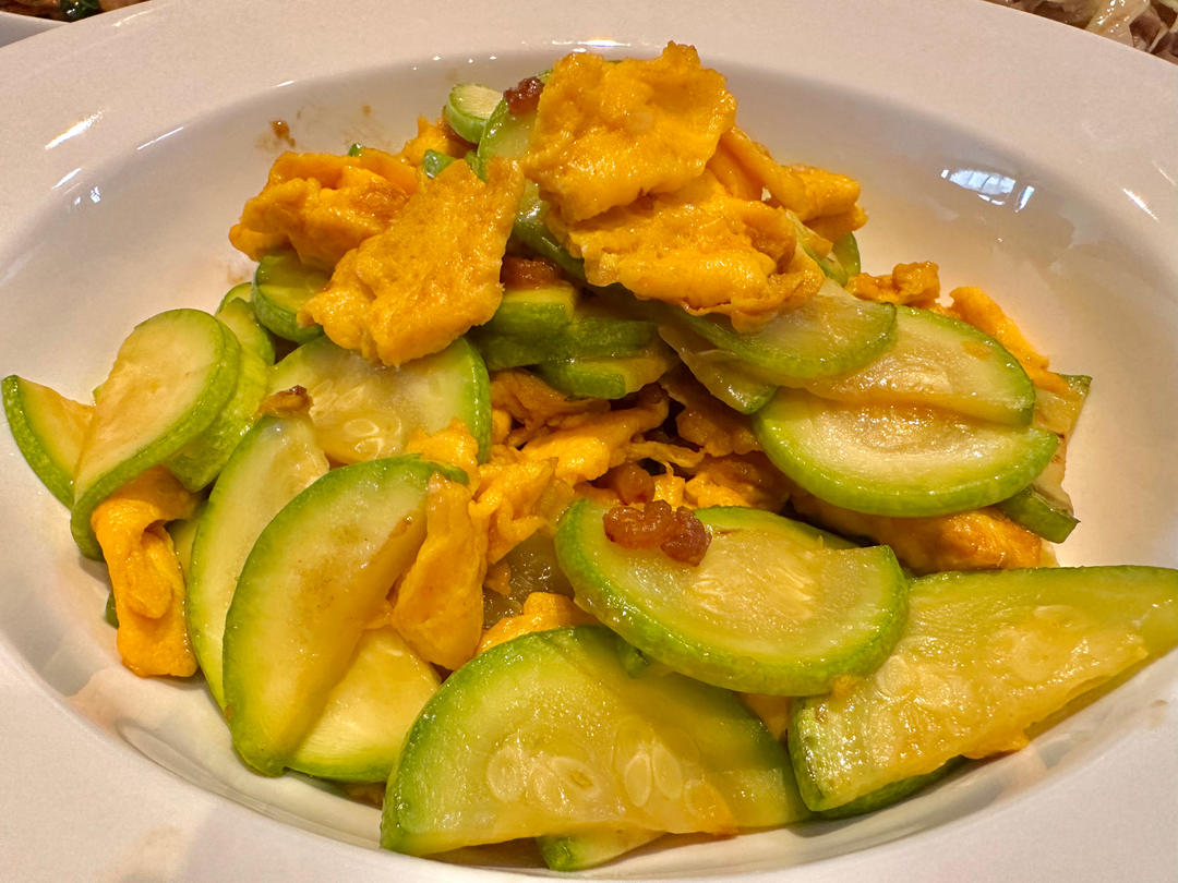 鸡蛋海米炒西葫芦 Dried Shrimp with Zucchini