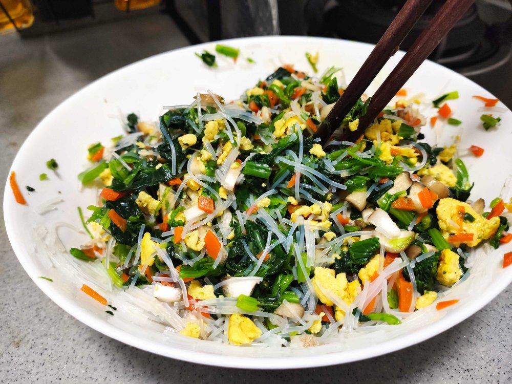 菠菜玉米面团子