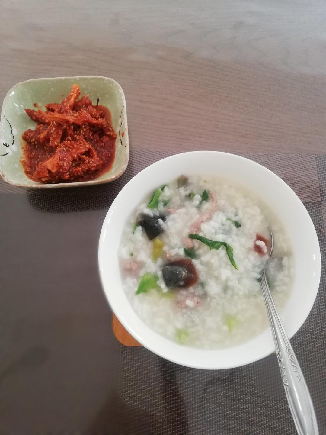 妈妈👩教我做的皮蛋瘦肉粥🥣简单快捷美味😋