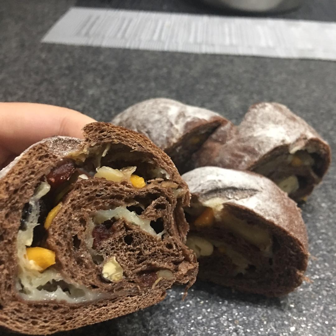 紫薯豆沙肉松麻薯软欧包