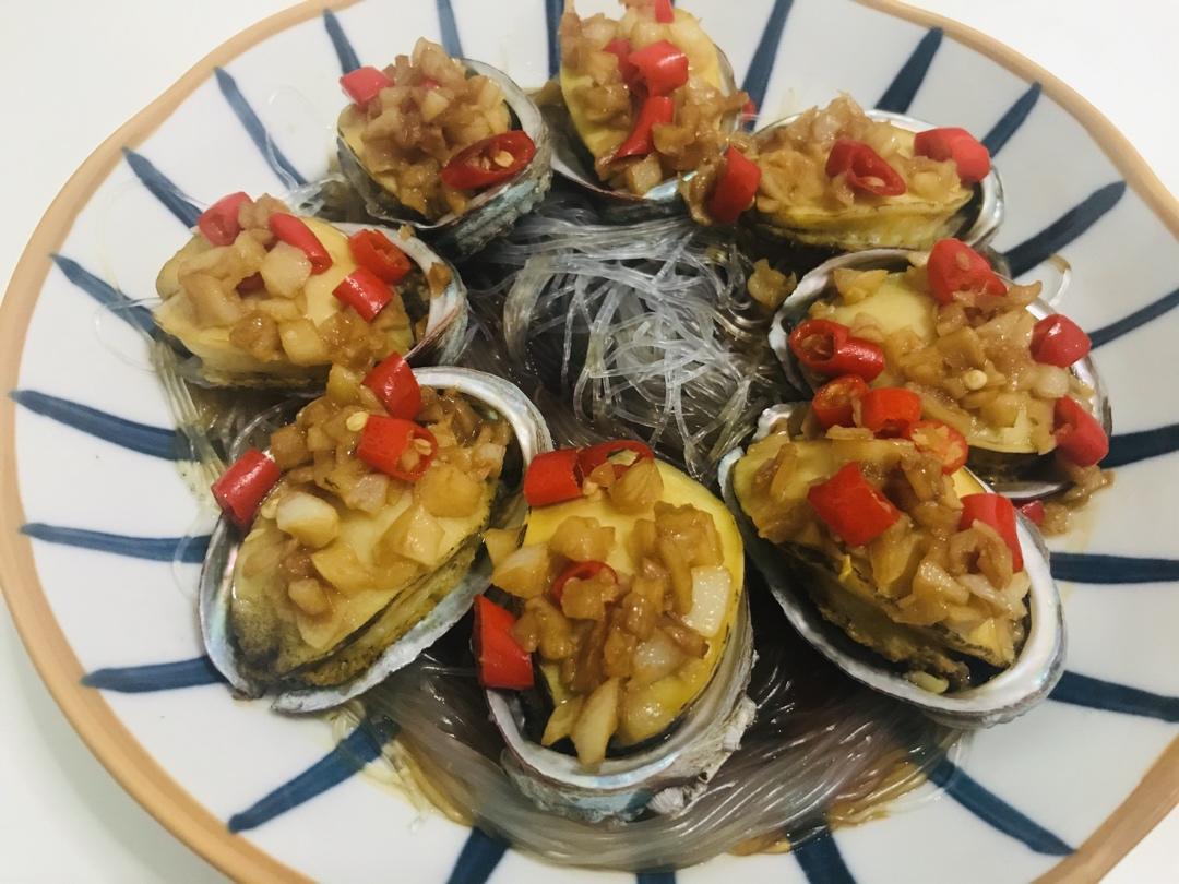 蒜蓉粉丝蒸鲍鱼