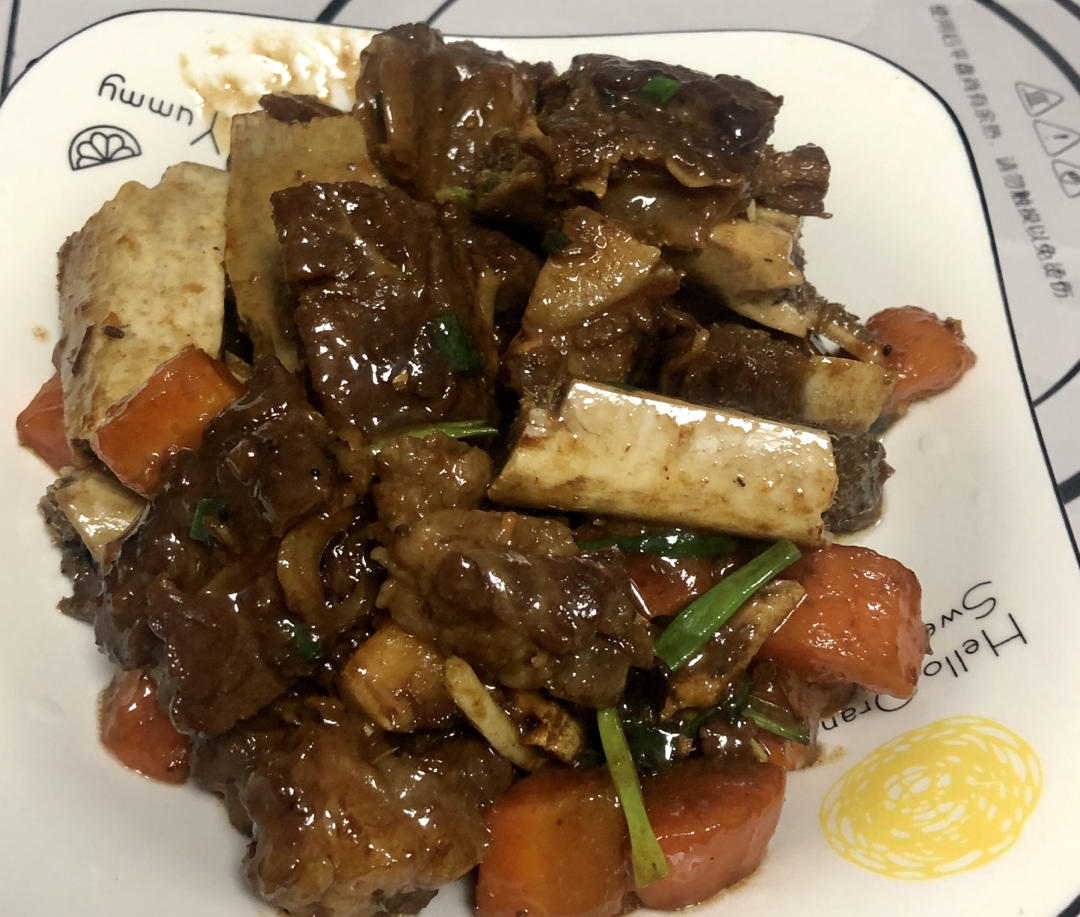 胡萝卜炖牛排骨