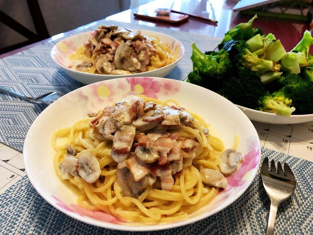 简单食--芝士培根意大利面