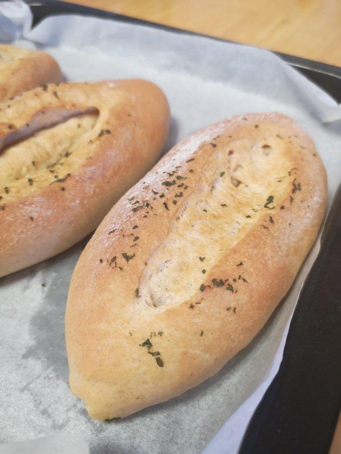 火烈鸟的春天做的法式全麦脆皮面包