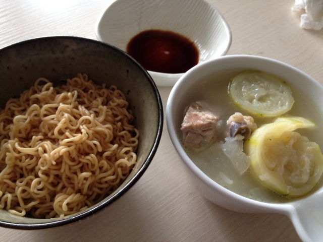 节瓜鸡脚排骨汤