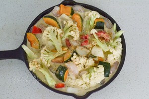 椰香南瓜咖喱焗花椰菜一锅端的做法步骤图 Viviennes 下厨房 椰香南瓜咖喱焗花椰菜一锅端的做法步骤图 Viviennes 下厨房