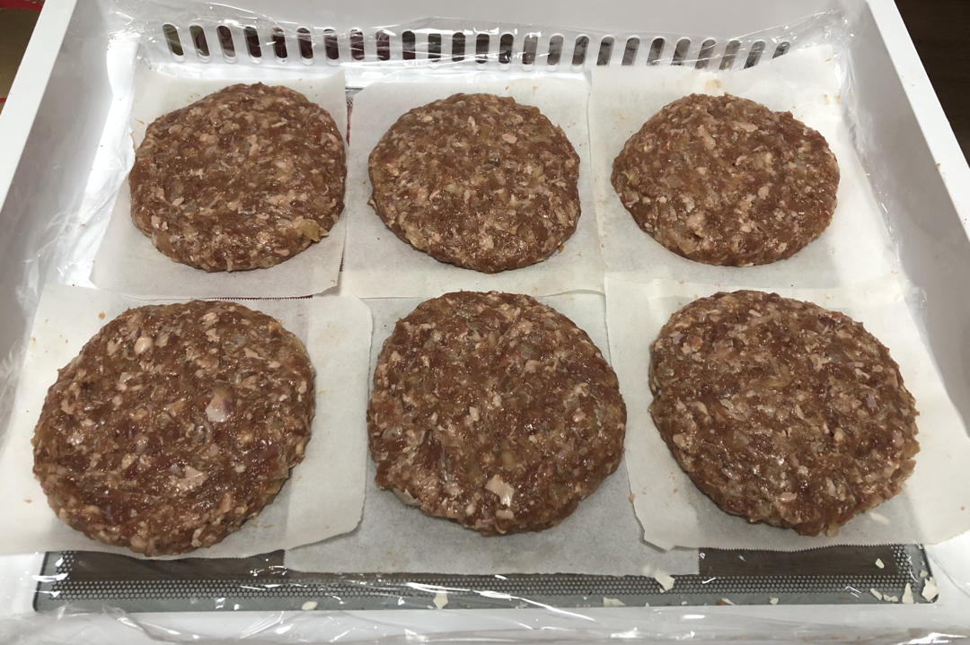 日式牛肉饼《樱桃小丸子》里的牛肉汉堡