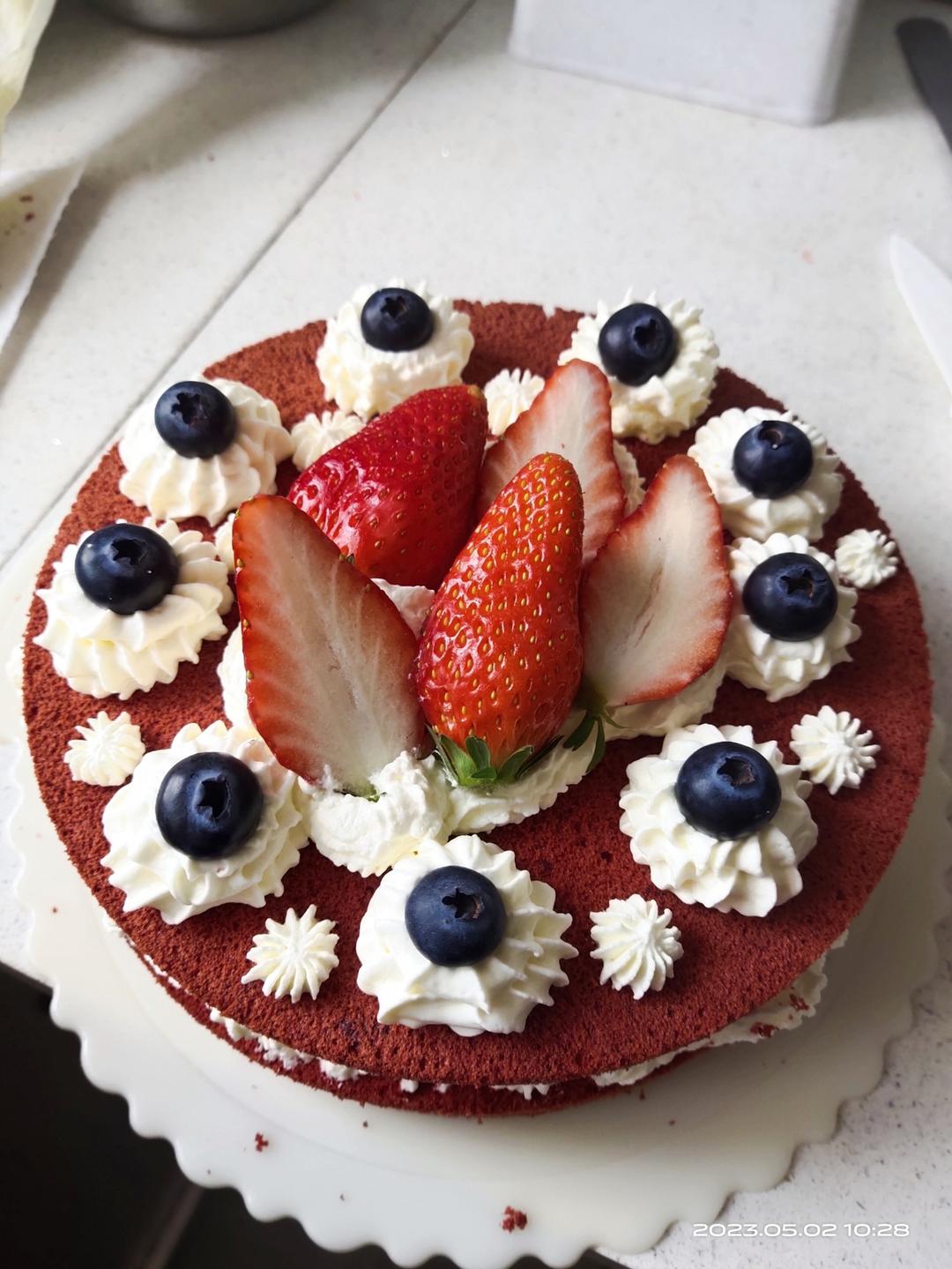 8寸三层红丝绒水果蛋糕【超详尽做法】【DIY生日蛋糕】