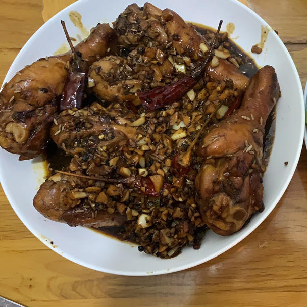 🔥好吃到飙泪的秘汁多汁蒜香鸡腿，鲜嫩到流口水。