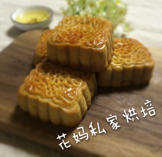 广式月饼——蛋黄莲蓉月饼