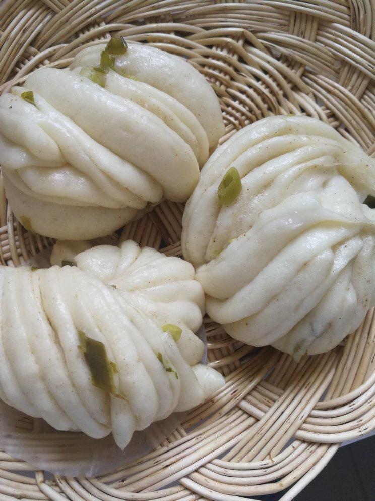 葱油花卷，一根筷子卷出漂亮的造型