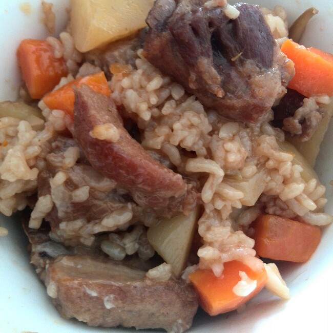 喷香排骨焖饭（爆好吃）