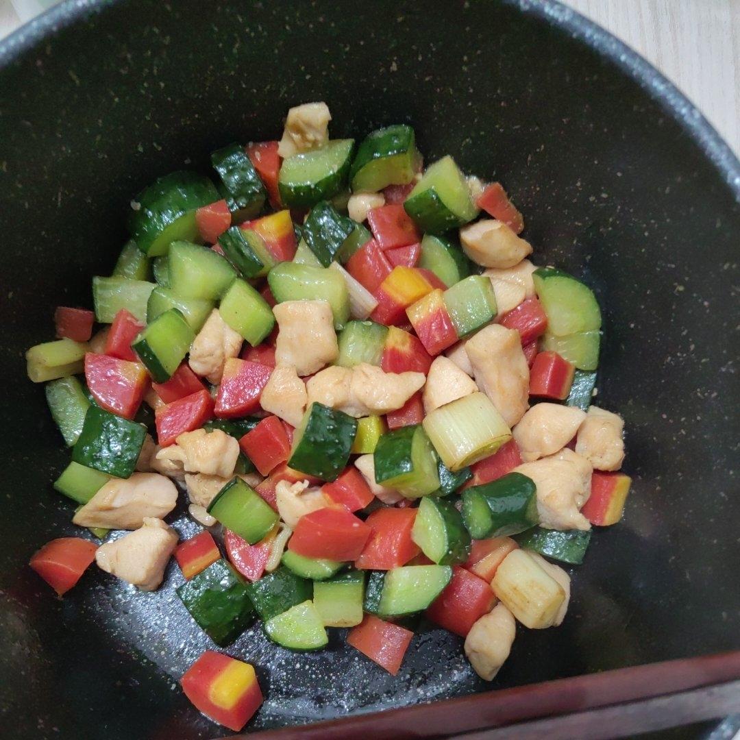 胡萝卜黄瓜鸡胸肉