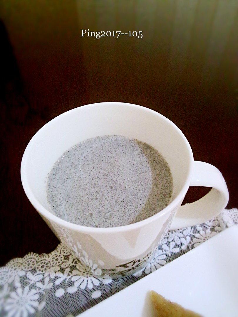 黑芝麻香蕉牛奶